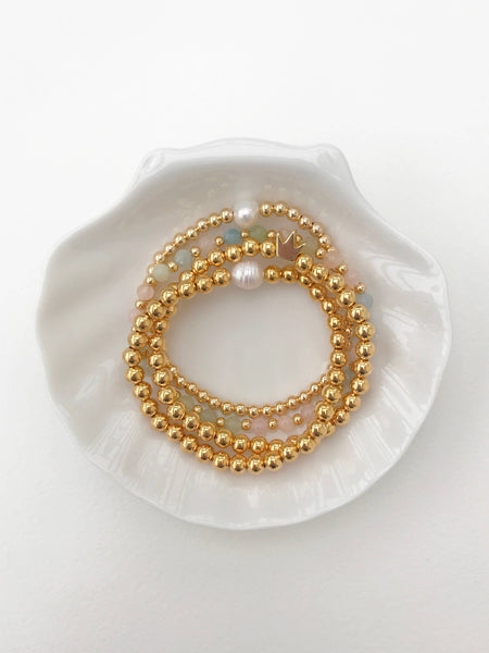 Stretchy 14k Gold Filled Ball Bead Bracelet with FW Pearl